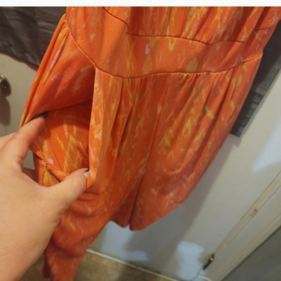 Nwot Torrid orange romper size 2 - Picture 3 of 4